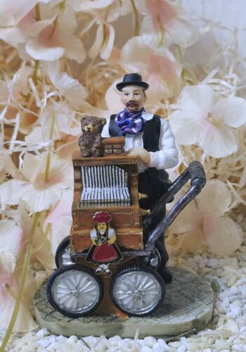 ORG1004 Orgelspieler Rudi mit Schwarzwaldmädel