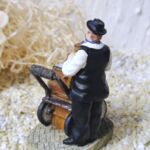 ORG1005 Orgelspieler Rudi mit Bollenhut