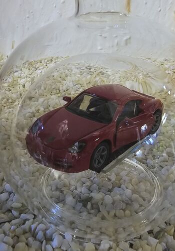 GLF1053 Edelglasflasche mit Porsche Cayman