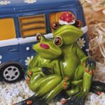GLF1060 Glücksfrösche mit Campingbus