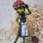 GLF1061 Glücksfrosch Schwarzwälderin