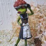 GLF1061 Glücksfrosch Schwarzwälderin