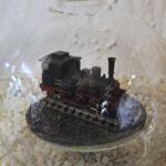 GLF1062 Edelglasflasche mit Dampflokomotive