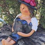 TF1005 Tonfigur Schwarzwälderin dunkel