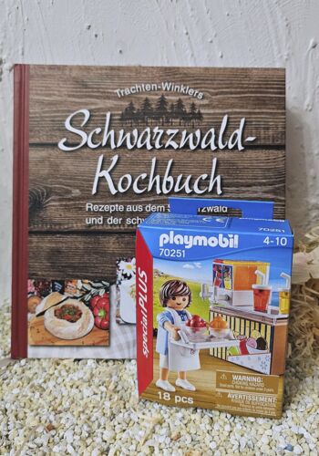 KB1024 Schwarzwälder Kochbuch mit Playmobil Konditorin Bäckerin
