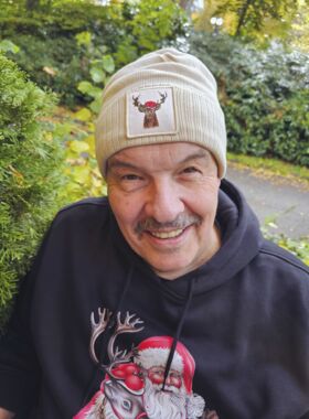 Mütze Schwarzwald-Bollenhut Hirsch natur