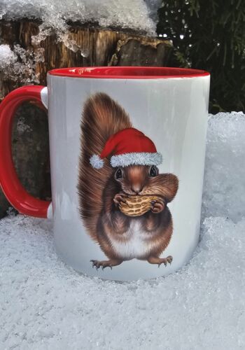 ST205 Schwarzwaldtasse Wintereichhörnchen innen weiss roter Rand roter Henkel
