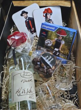Geschenkbox Schwarzwald mit Playmobil Mariele
