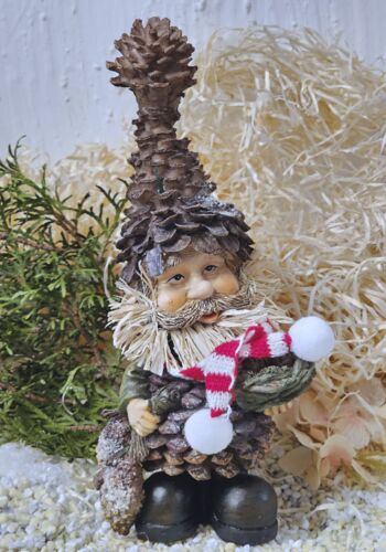 ZW10003 Zapfenwichtele Rottweil mit Schal, Zapfen und Zapfenkorb