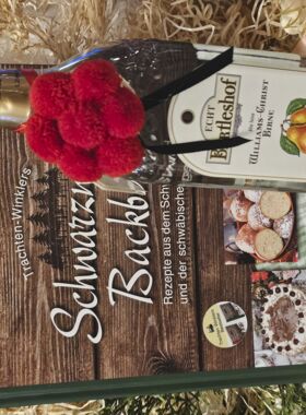 Schwarzwaldbackbuch mit Schwarzwälder Williams-Christ-Brand vom Bartlerhof