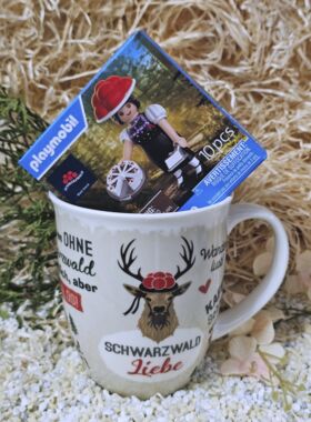 Playmobil Schwarzwaldmarie mit großer Schwarzwaldtasse