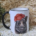 SCHWT2006 Schwarzwaldtasse Wildschwein Bollenhut schwarzer Rand schwarzer Henkel
