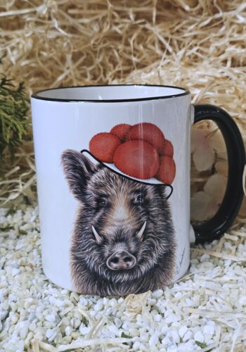 SCHWT2006 Schwarzwaldtasse Wildschwein Bollenhut schwarzer Rand schwarzer Henkel