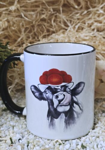 SCHWT2009 Schwarzwaldtasse Kuh mit Zunge schwarzer Rand schwarzer Henkel