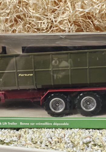 SKU1016 Siku Hakenlift Mulde 2879 1:32