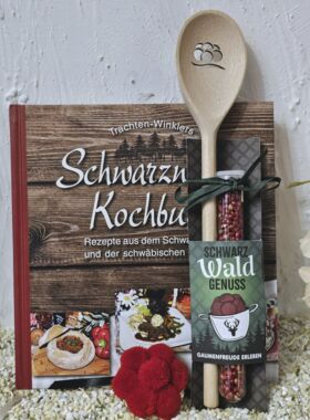 Schwarzwaldkochbuch mit Schinusbeeren Kochl&ouml;ffel Bollenhut