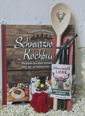 Schwarzwaldkochbuch mit Schwarzem Salz Kochl&ouml;ffel Hirsch Bollenhut