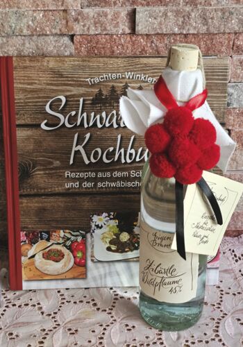 KS1001 Schwarzwaldkochbuch mit Zib&auml;rtle und Bollenhut