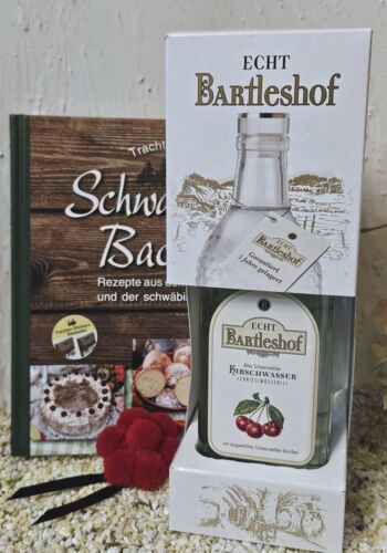 KBS1017 Schwarzw&auml;lder Backbuch mit edlem Kirschwasser 5 Jahre gelagert vom Bartlerhof 700ml