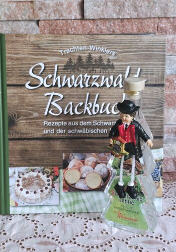 KB10006 Schwarzw&auml;lder Backbuch mit Kirschwasserwasser B&auml;umle Magnet Schwarzwaldbub