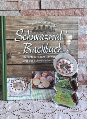 Schwarzw&auml;lder Backbuch mit Kirschlik&ouml;r B&auml;umle Magnet Kirschtorte