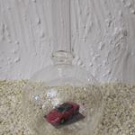 GLF1007 Edelglasflasche mit Porsche Boxter Cabrio rot